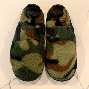 CAMOUFLAGE Green Fleece Boys SLIPPERS Shoes
